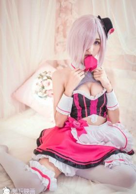 女子高中生的腰姿