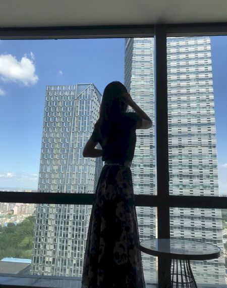 脱岳裙子从后面挺进去在线观看